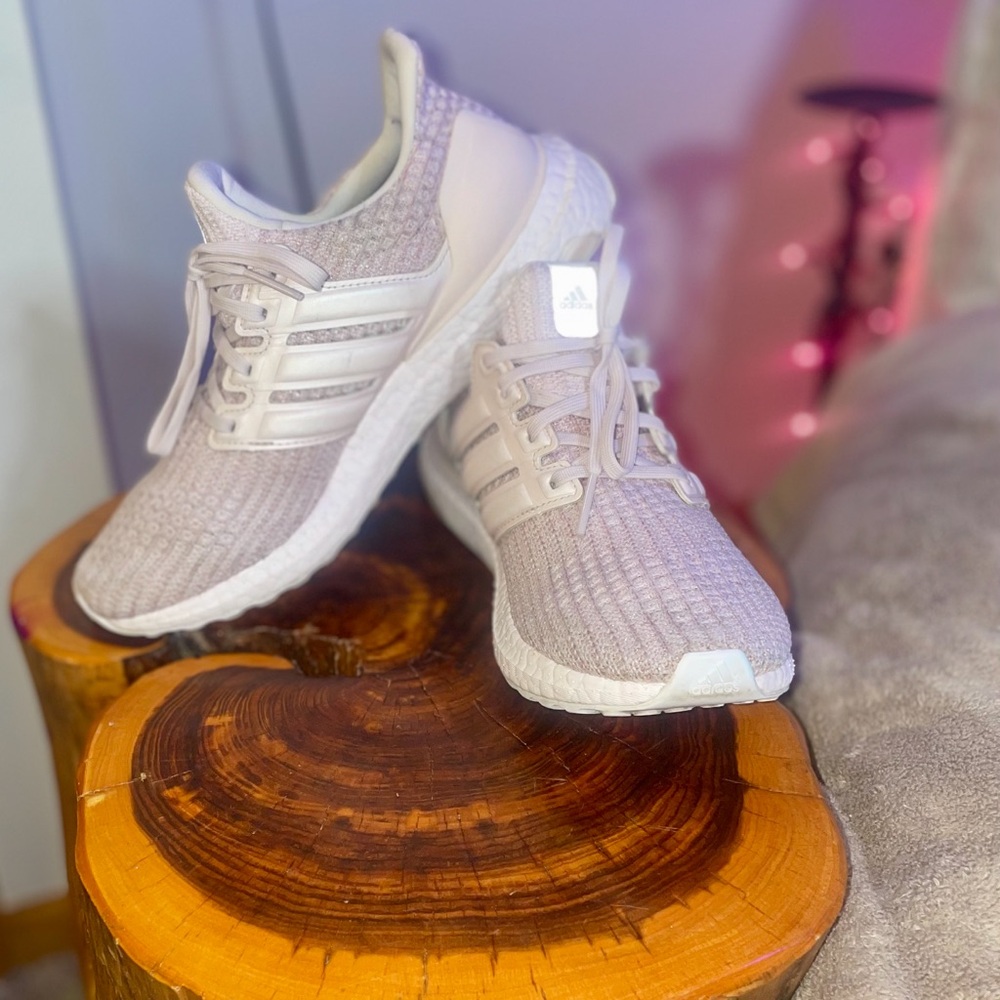 White and Cream Adidas Womens Ultraboosts sz 8! - Picture 3 of 6